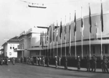 Update konfrontasi politik blok barat